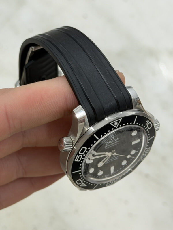 Omega Seamaster Diver Stainless Steel Black Dial 42mm Watch 210.32.42.20.01.003