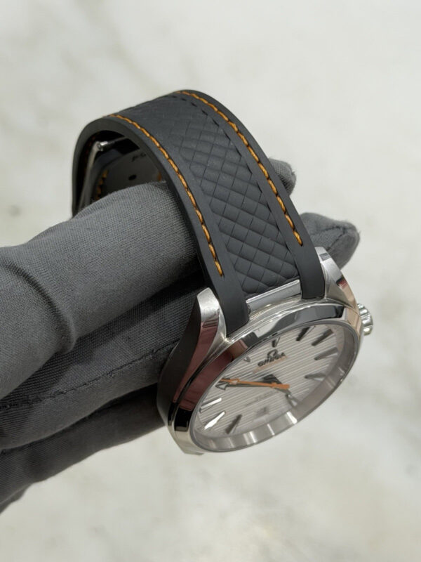 57_6242499d-1c32-40a4-8e6c-30df768f4f56 2023 Omega Seamaster Aqua Terra Automatic Rubber Strap Watch 220.12.41.21.02.002