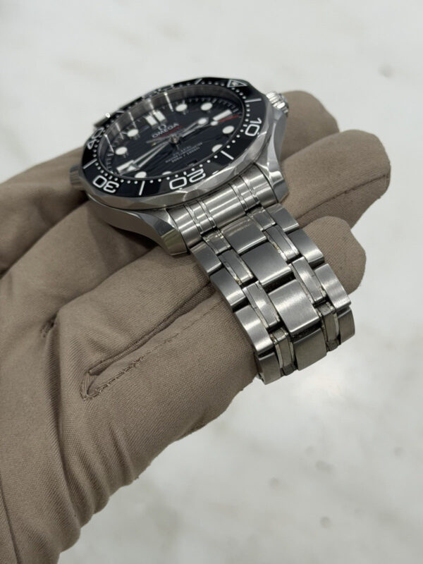 Omega Seamaster Men’s Black Dial Swiss Automatic Watch 210.30.42.20.01.001