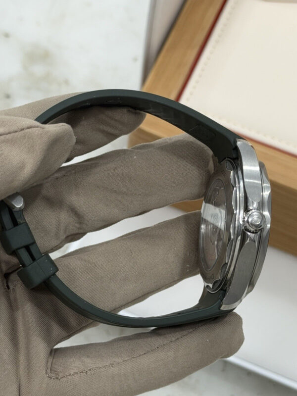 Omega Seamaster Diver Steel Green Dial 42mm Automatic Watch 210.32.42.20.10.001