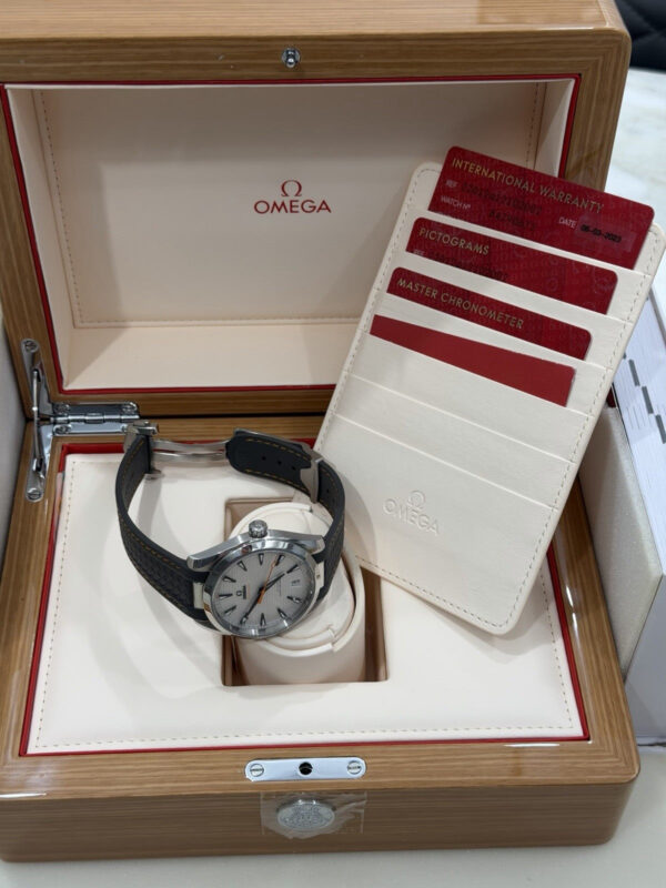 57_dcb28028-786c-421e-9ba5-402f788708ec 2023 Omega Seamaster Aqua Terra Automatic Rubber Strap Watch 220.12.41.21.02.002